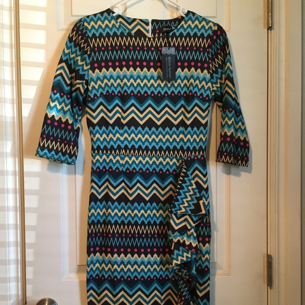 Brand New Small Women's Dress - 3/4 sleeves